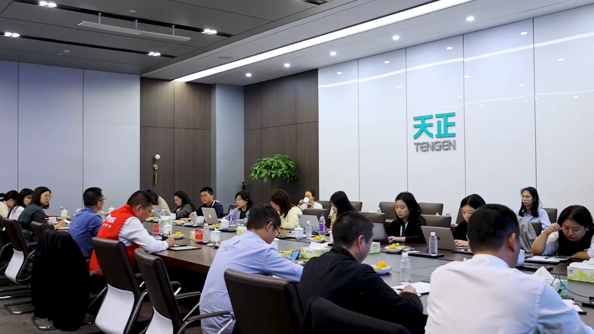 京东工业走进亚星游戏官网，探访产业数智化之路！